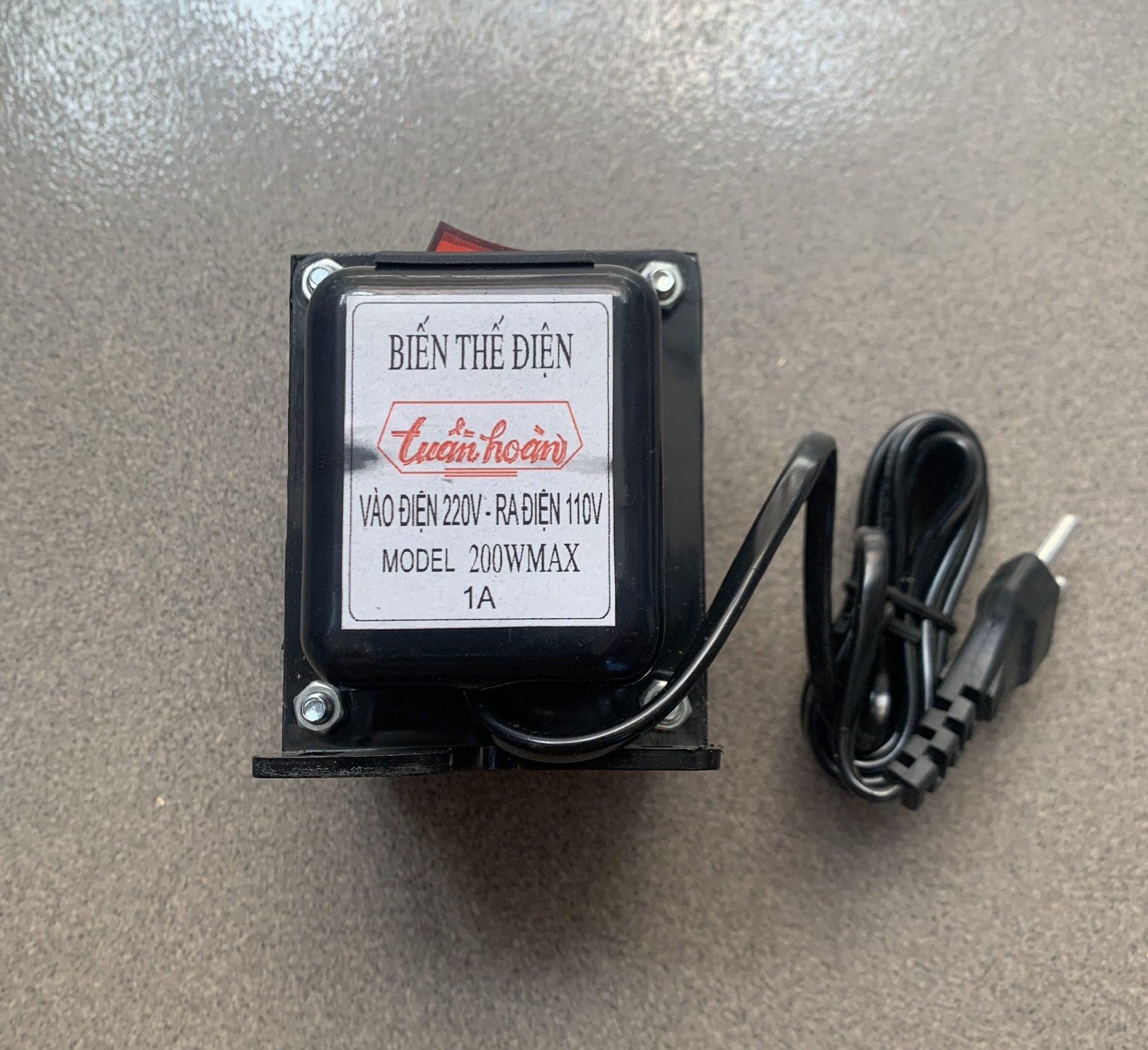 Bộ Đổi nguồn 220v sang 110v và 100v Điện Cơ  dùng cho các thiết bị Nhật