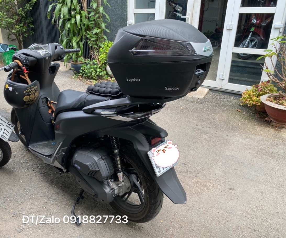 [HCM]Thùng givi B34NT lắp cho xe SH