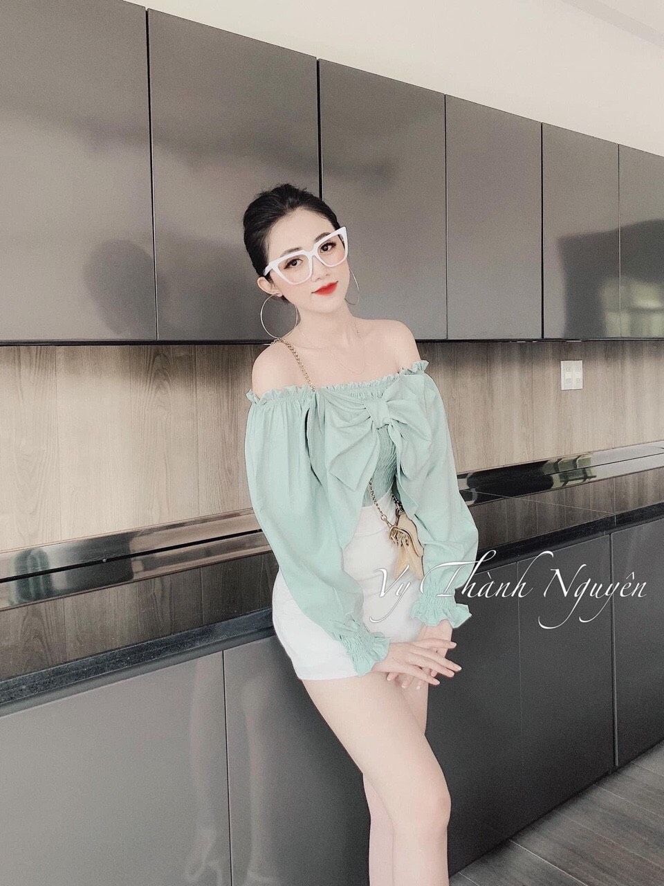 Áo Voan Kiểu Trễ Vai Nơ Bản Bự Thân Nhún Tay Bo Dài Thời Trang TTSA0584