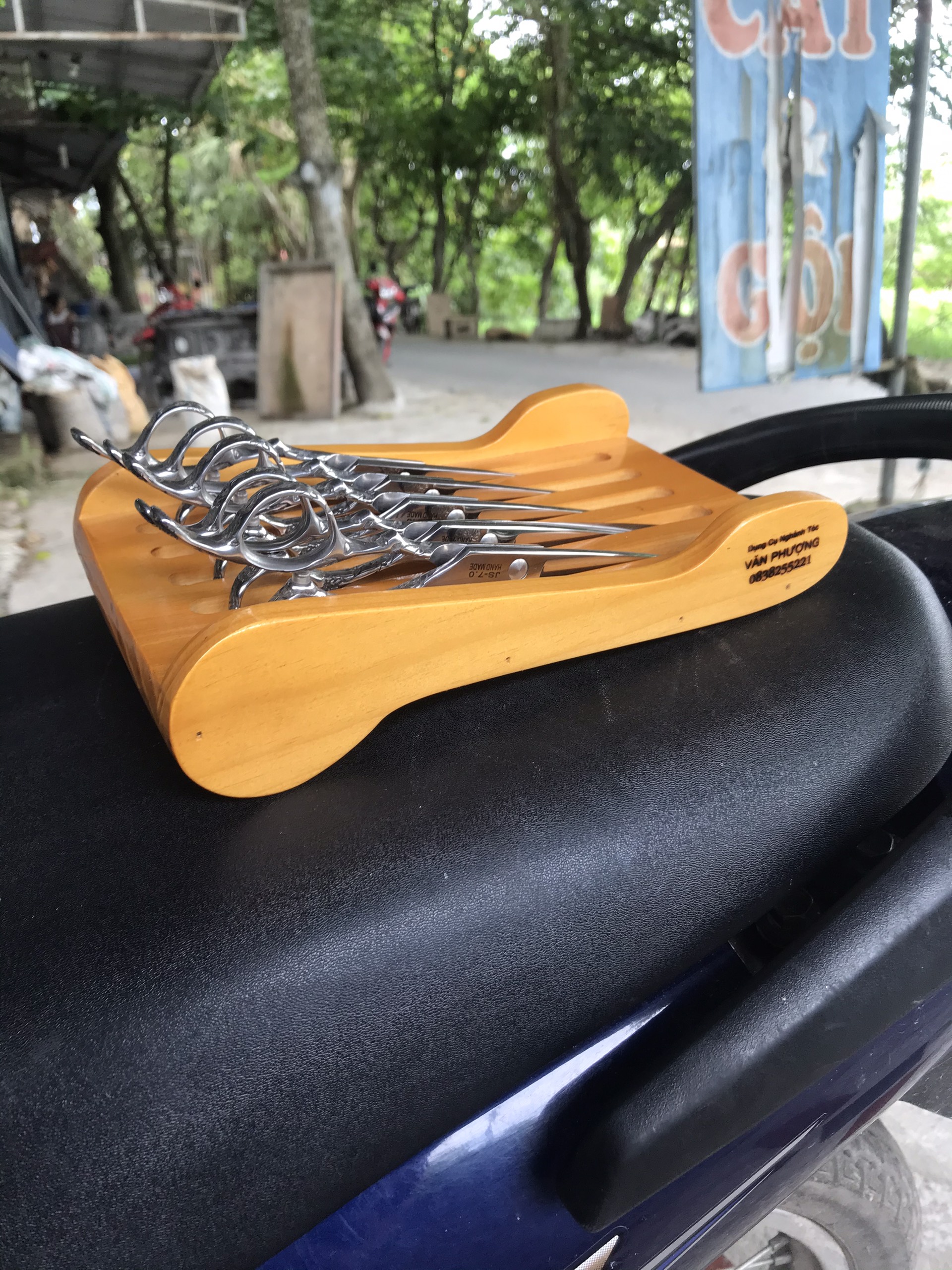 khay đựng kéo cắt tóc