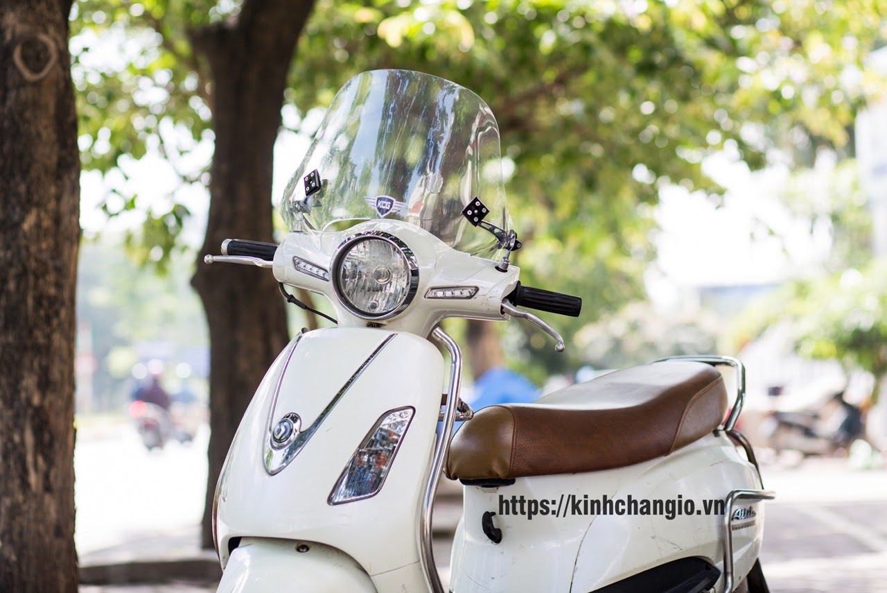 Kính Chắn Gió Xe ATTILA - KC500AT