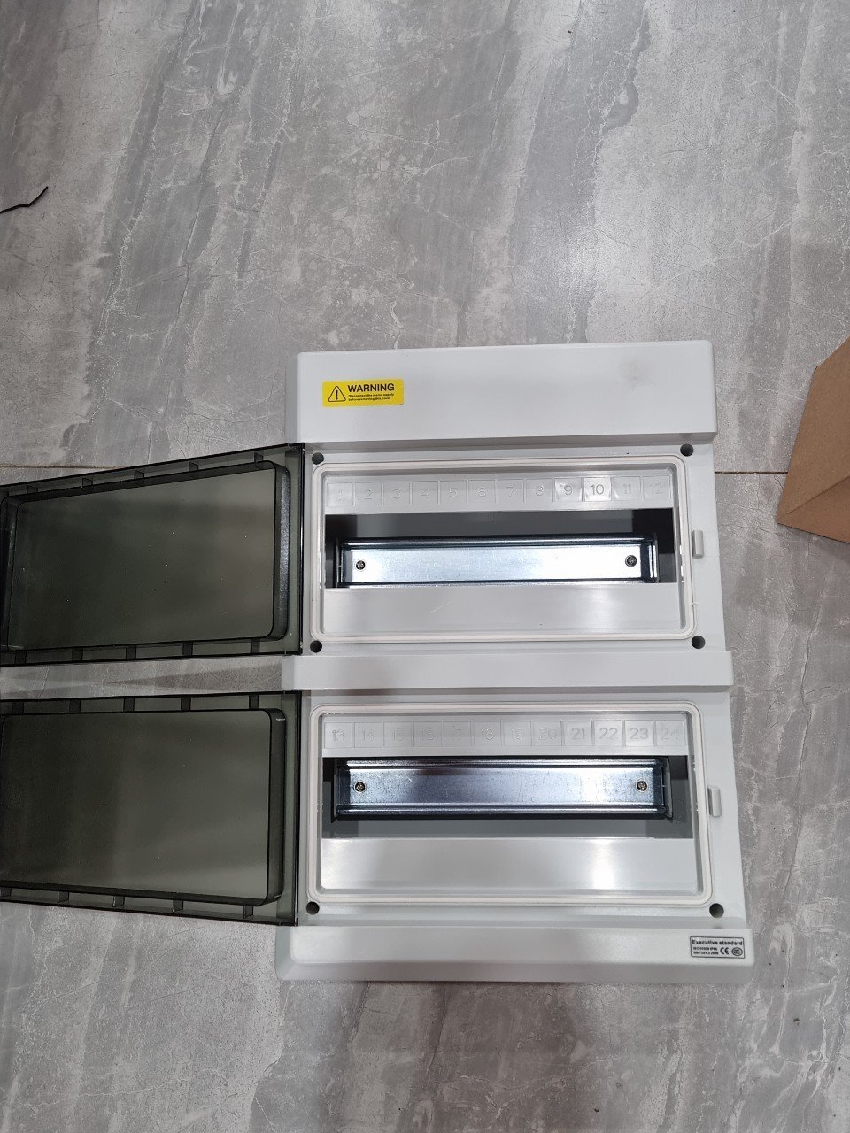 VỎ TỦ ĐIỆN DC IP65 24way