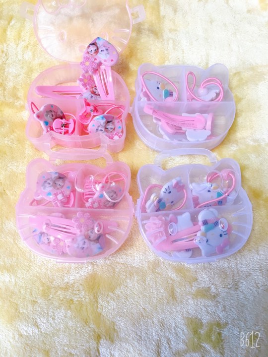 [HCM]Hộp phụ kiện tóc hello kitty cho bé gái