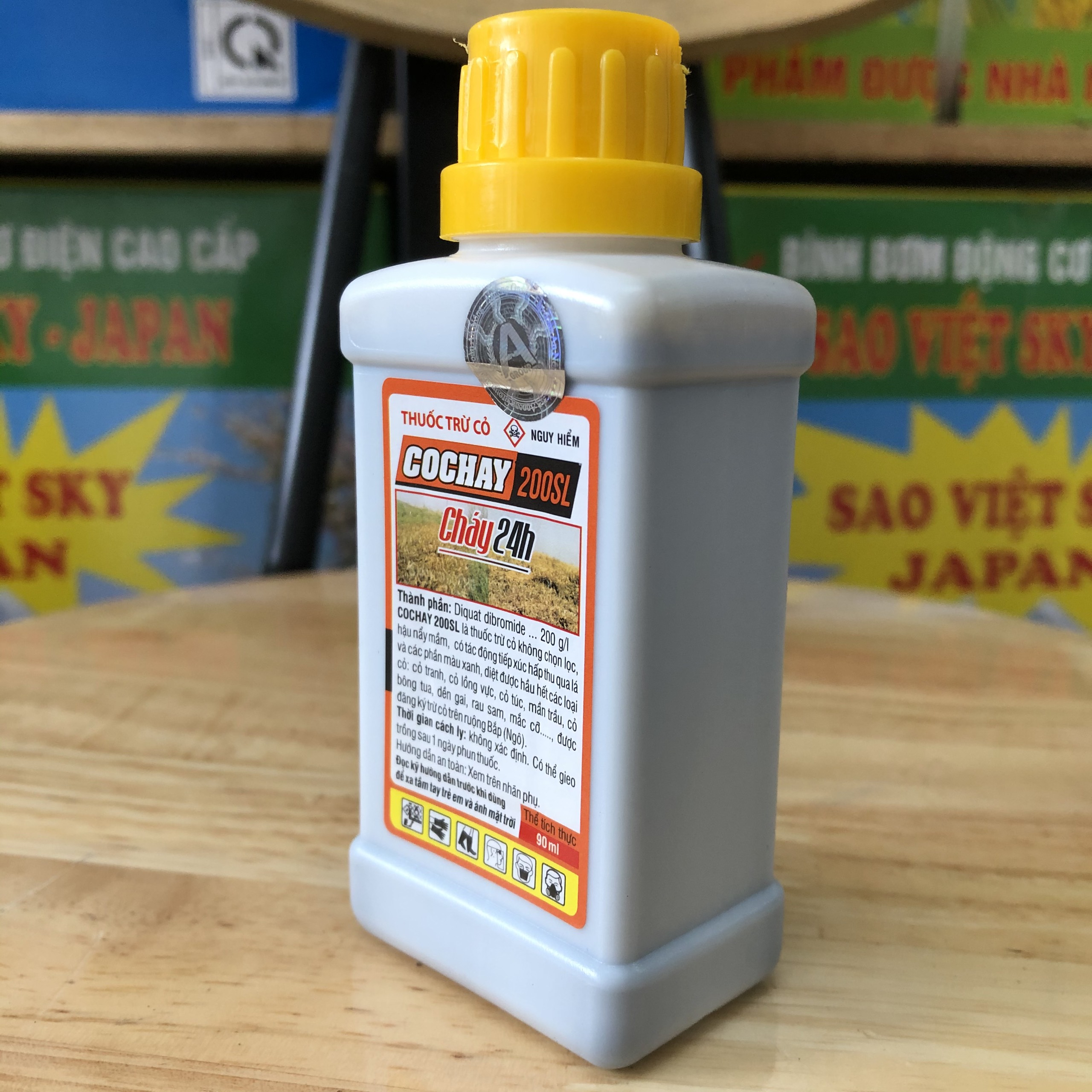 (Chai nhỏ 100ml) Thuốc trừ cỏ cháy nhanh, diệt trừ cỏ tận gốc, cháy nhanh và an toàn