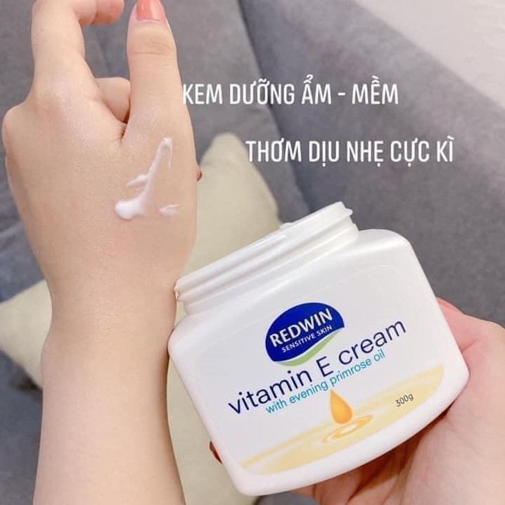 Kem Dưỡng Ẩm Redwin Mềm Mịn Da Vitamin E Cream Dành Cho Mọi Loại Da 300g