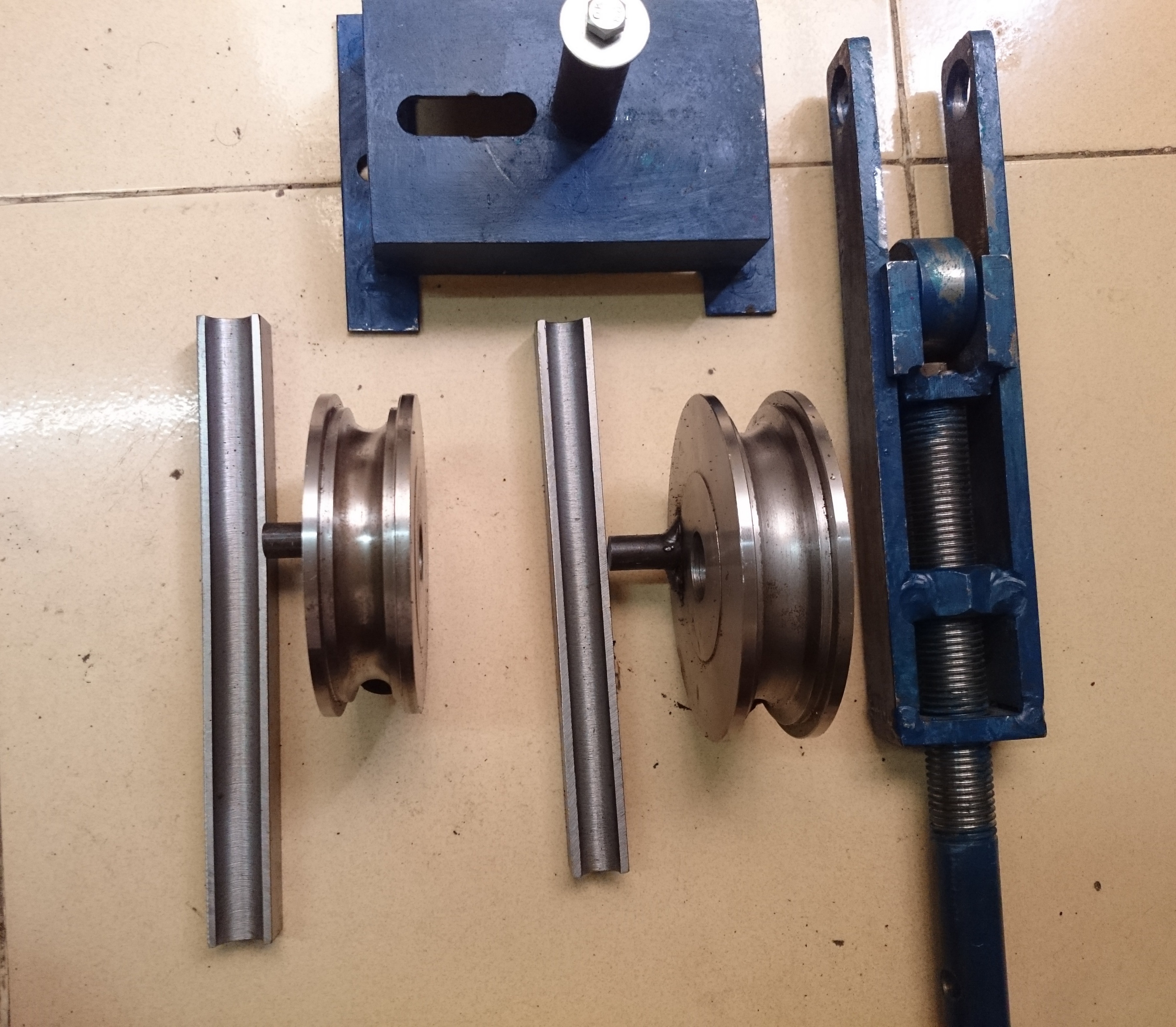 Vam uốn ống tròn 16,19 trọn bộ