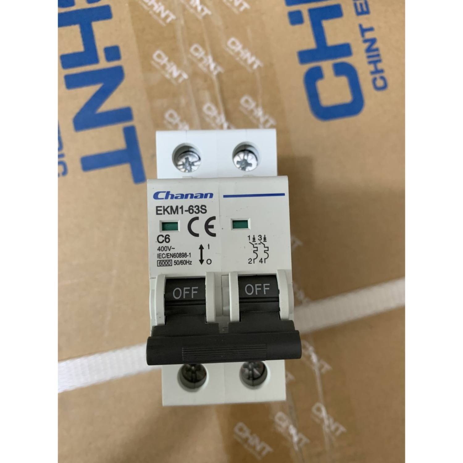 (CHANA) Atomat cài MCB EKM1 63S 2C