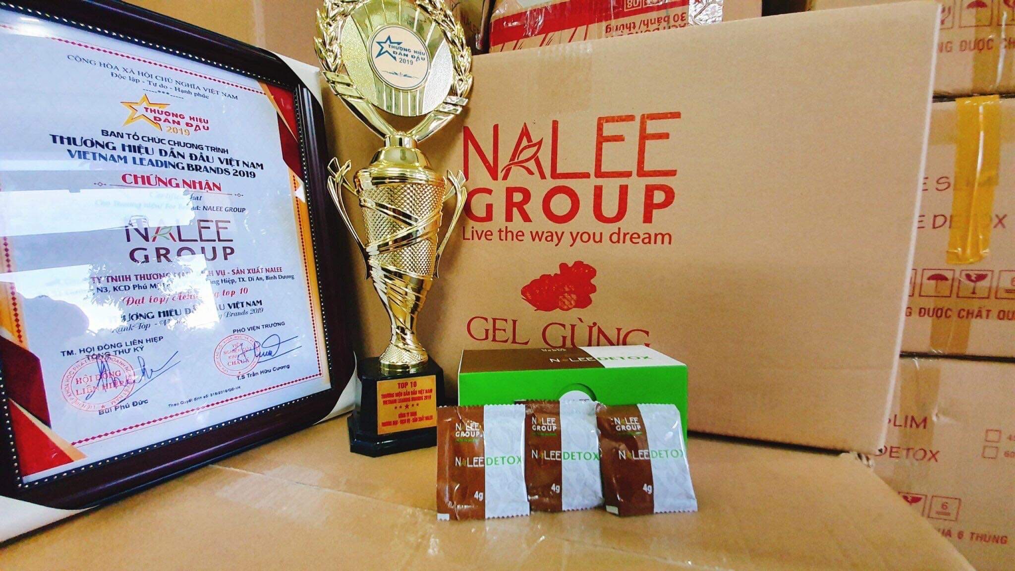 NALEE DETOX gồm 30 gói dùng 1 tháng