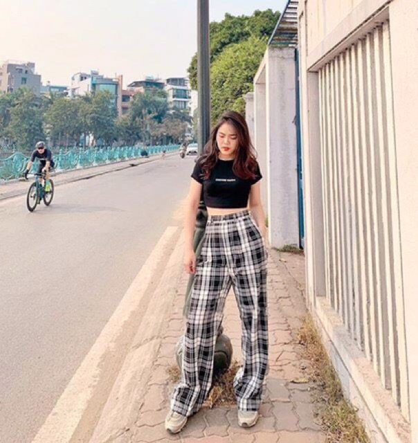 Quần ống rộng kẻ caro khuy giữa