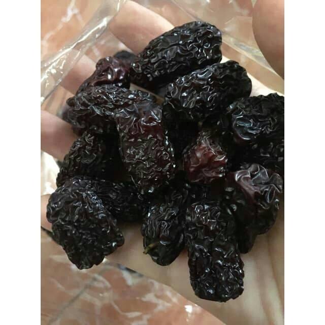 Táo tàu đen siêu dẻo, quả to (0.5kg hút chân không)