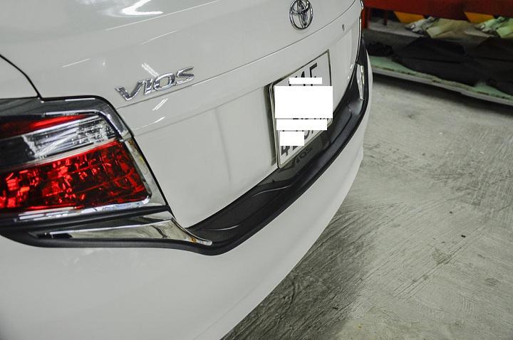 ỐP TRANG TRÍ ĐÈN PHA VÀ ĐÈN HẬU TOYOTA VIOS 2015 - 2017