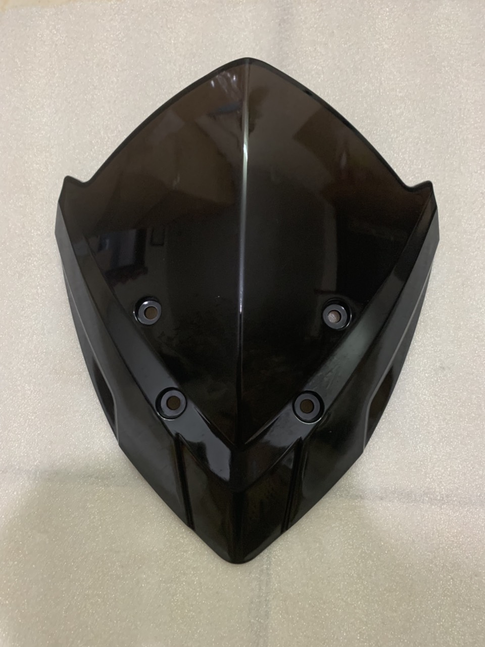 KÍNH CHẮN GIÓ TRANG TRÍ XE WINNER X  (KIỂU V3)