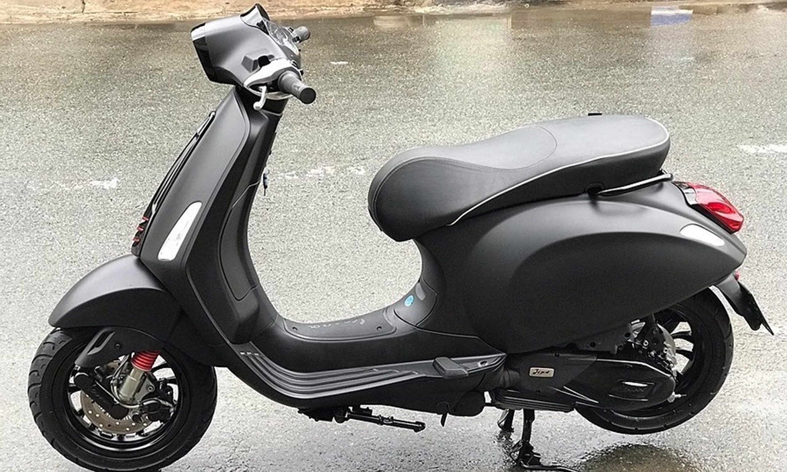 [HCM]Ron mâm lửa xe Vespa Sprint/ Primavera 3v zin hãng