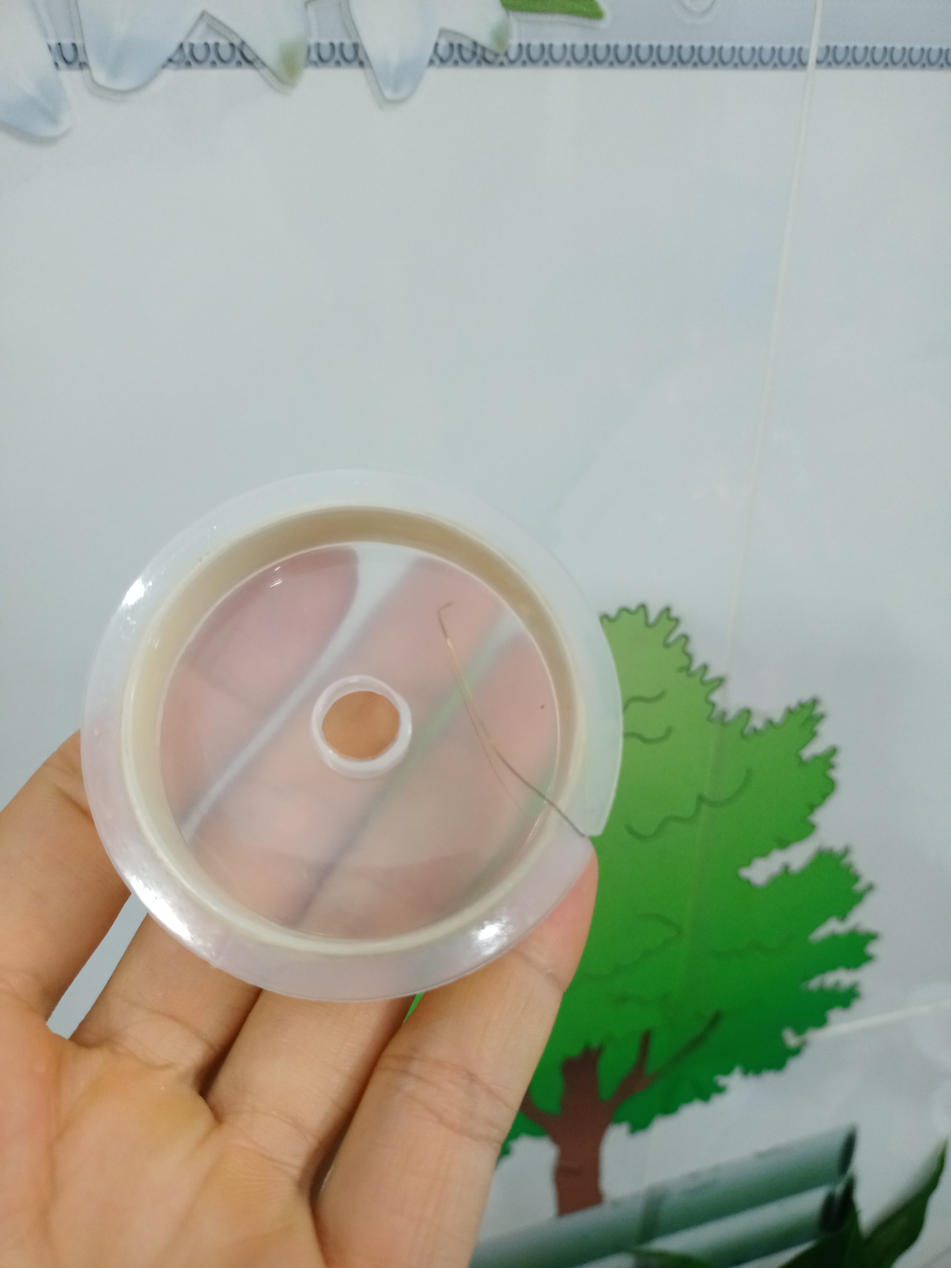 Khoanh chỉ dây thép vàng đùng để trang trí móng