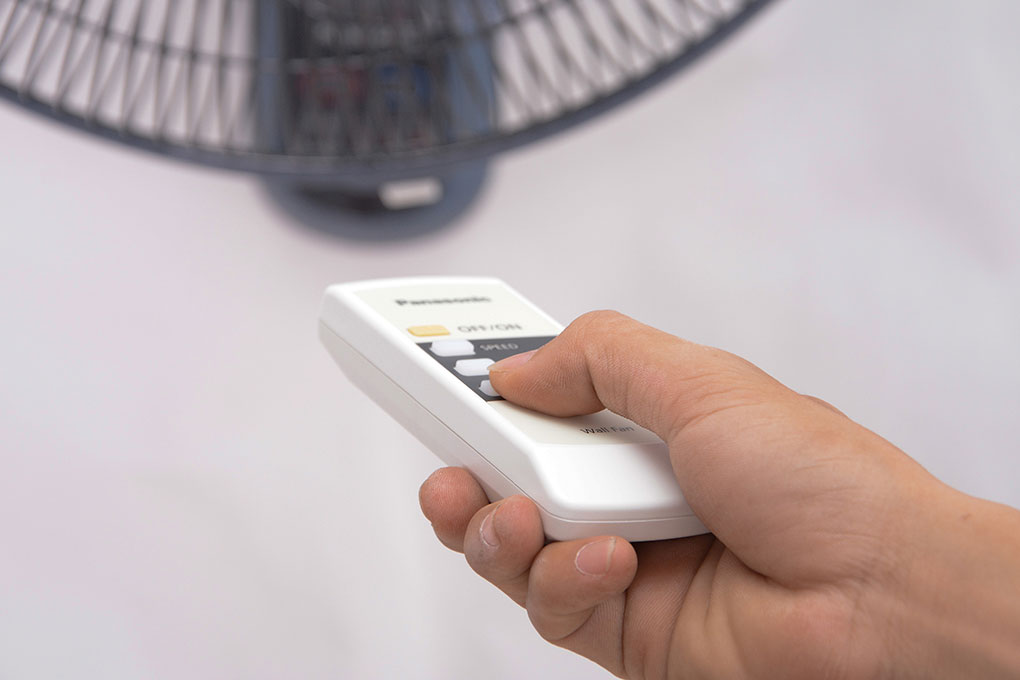 Quạt treo tường Panasonic F- 409MG