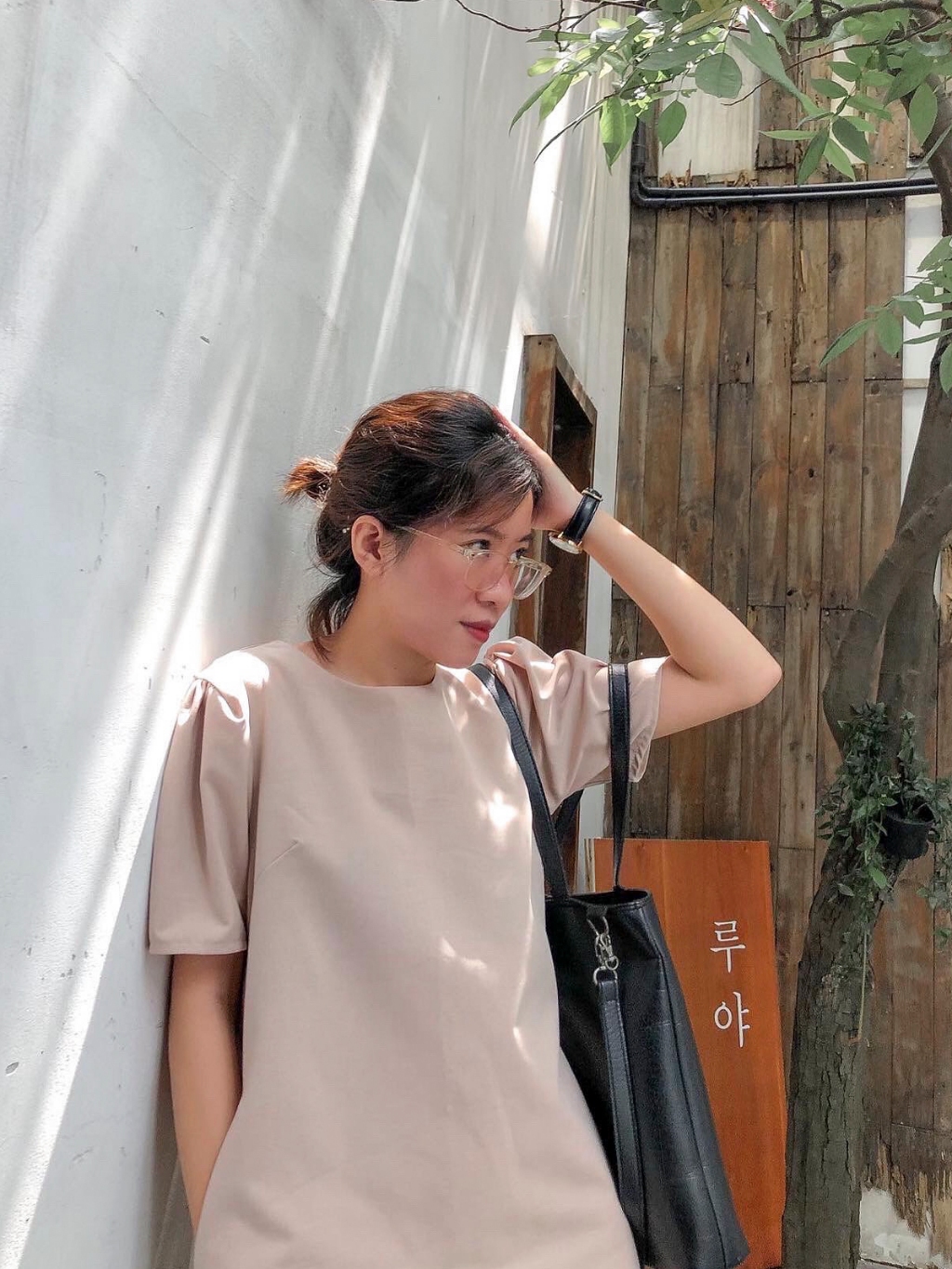 Đầm xoắn form xuông mặc được hai mặt