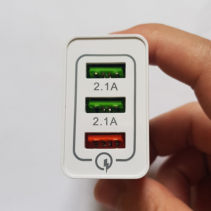 Củ Sạc Nhanh 3 cổng Quick Charge 3.0