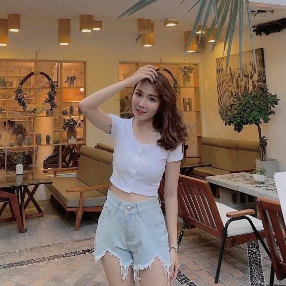 Áo Croptop cài nút thun gân