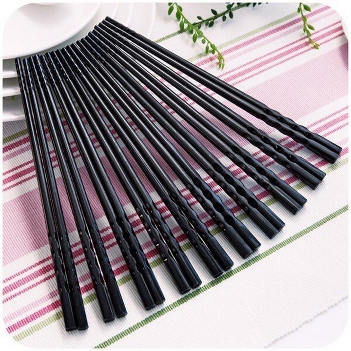 Vỉ 10 đôi đũa phíp đen kháng khuẩn