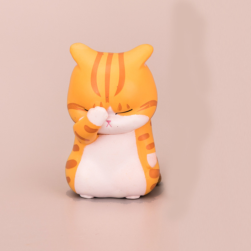 Mô hình mèo ôm mặt dễ thương