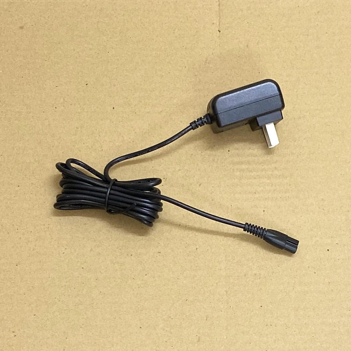 Sạc tông đơ KATO RFC-928