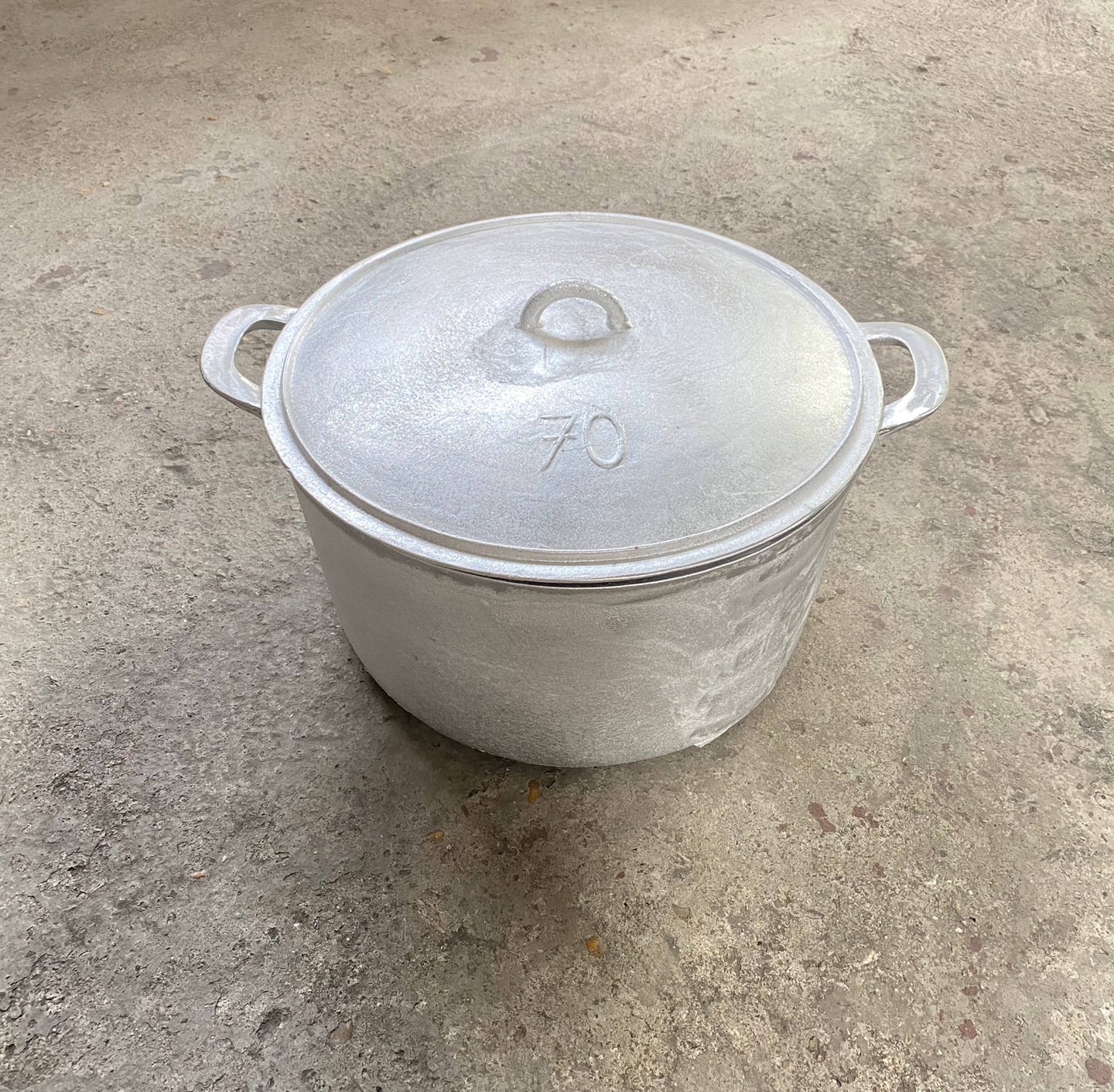 Nồi gang cỡ lớn số 50 (15 lit ),số 60(20 lit), số 70(25 lit )
