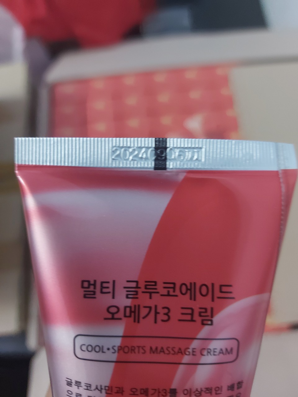 Dầu lạnh Hàn Quốc xanh/đỏ Glucosamine&Omega3 165ml