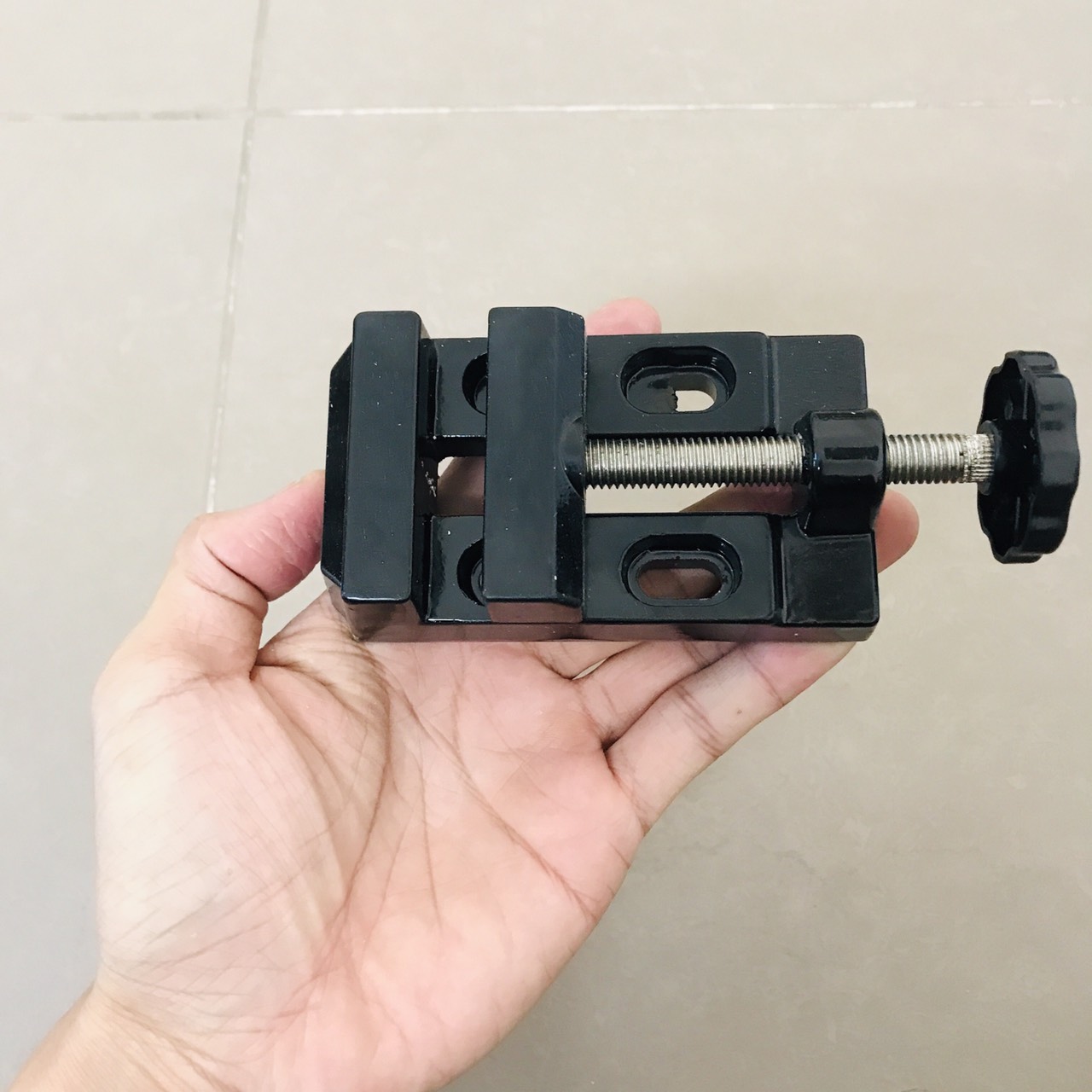Ê tô để bàn mini M2 siêu bền