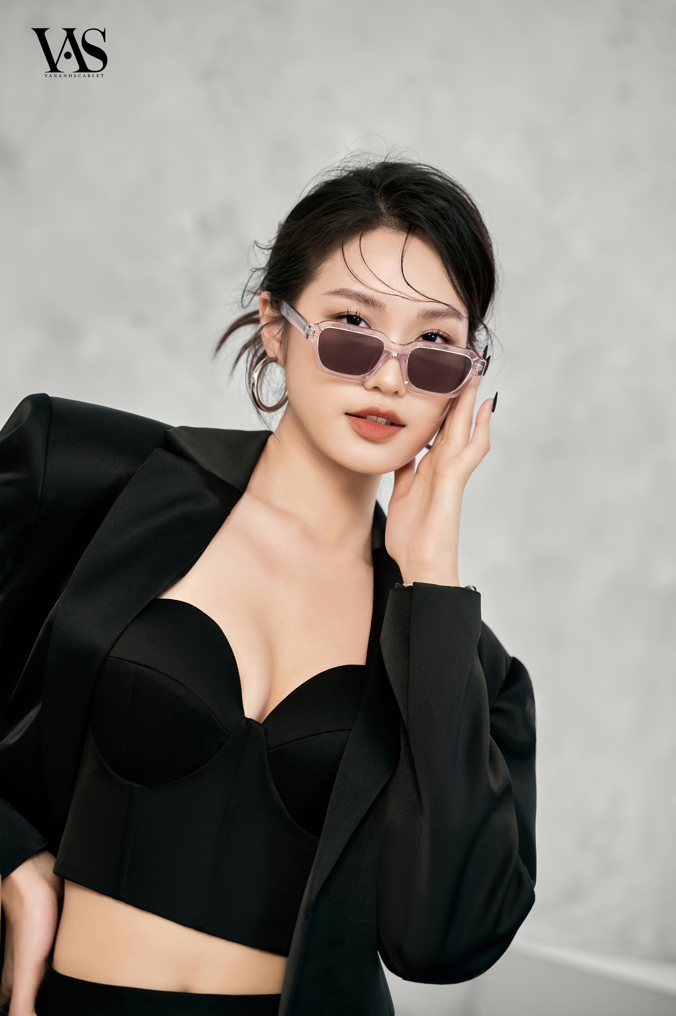 Set blazer nữ VANANHSCARLET ba chi tiết lụa S013S23