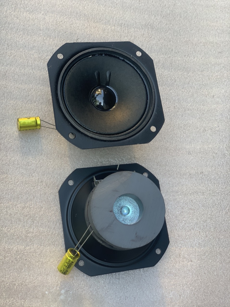 TREBLE 2 TỪ VUÔNG BMB 7CM + TỤ 2.2 BÌNH DÂN - GIÁ 2 LOA