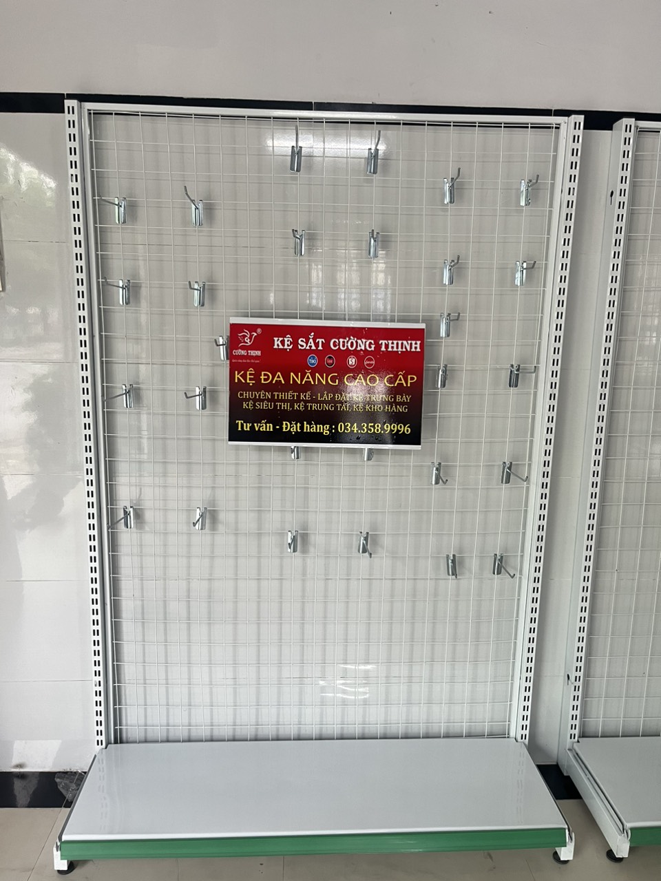 Kệ lưới móc treo tặng thêm 15 móc treo 15cm