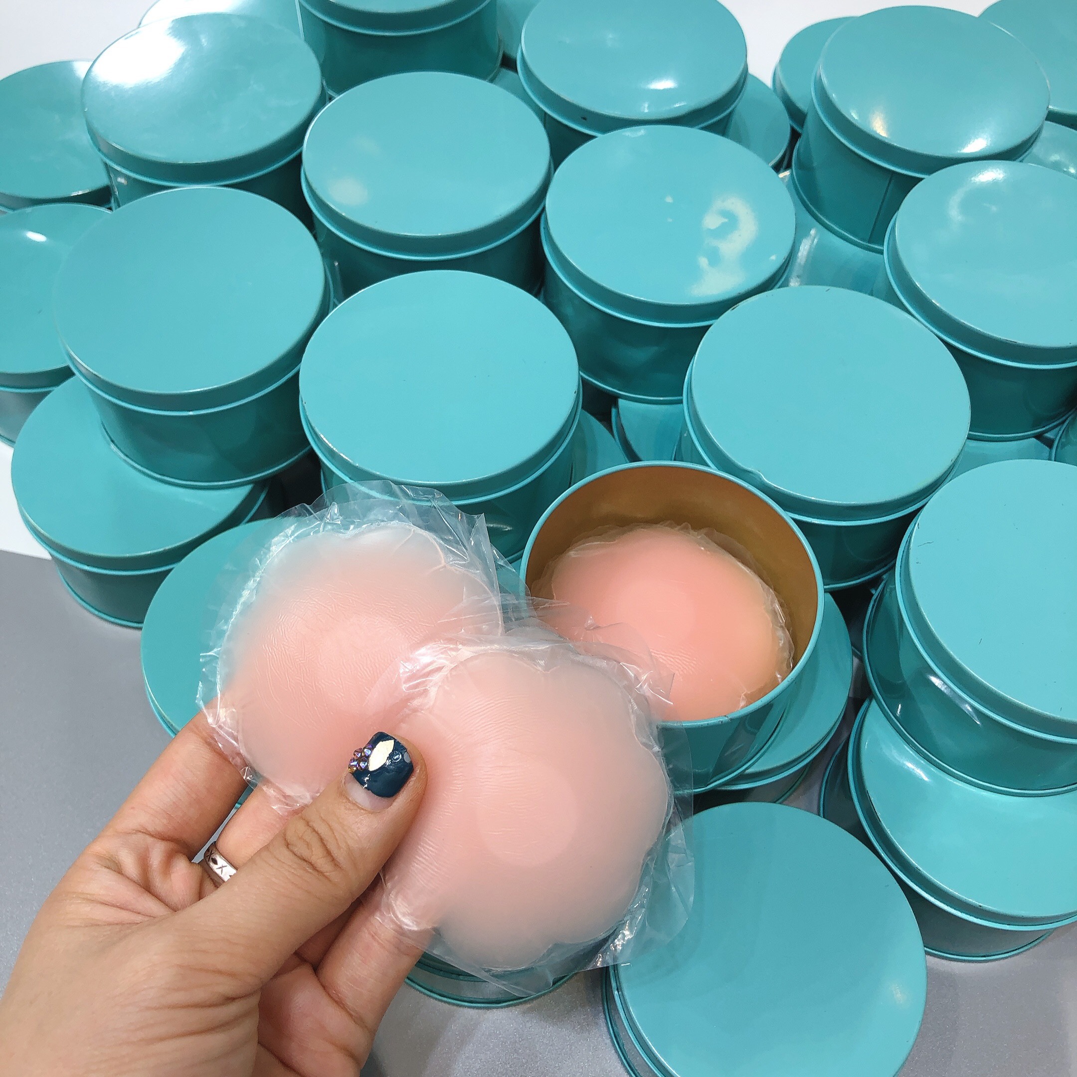 1 Cặp miếng dán ngực, dán ti silicon hoa