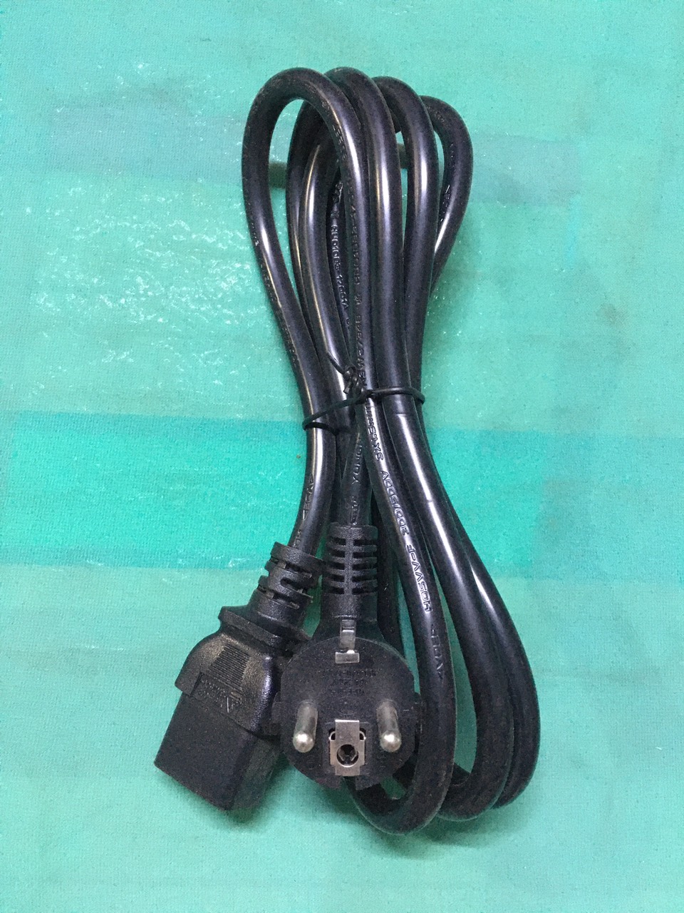 Dây nguồn C19 hai chấu tròn dài 1.8m