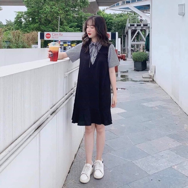 Đầm suông đen phối sọc