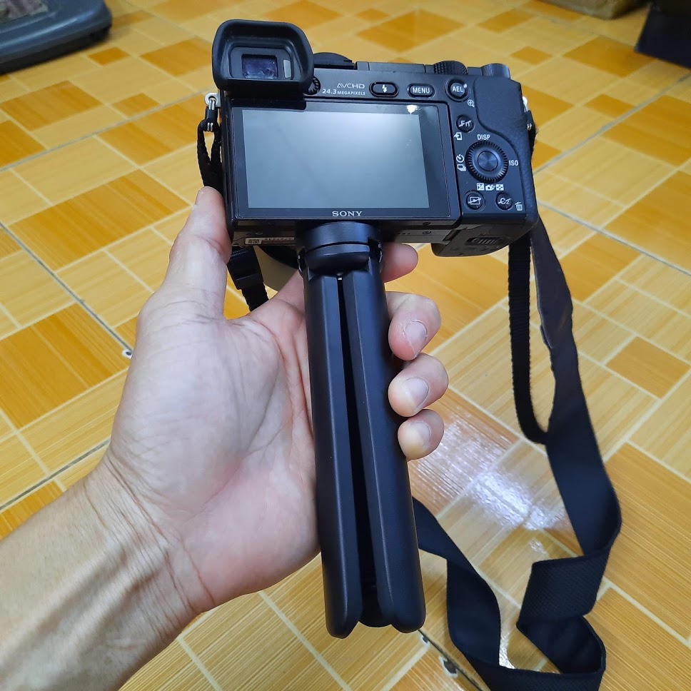 TRIPOD MINI BẰNG SẮT CHO MÁY ẢNH