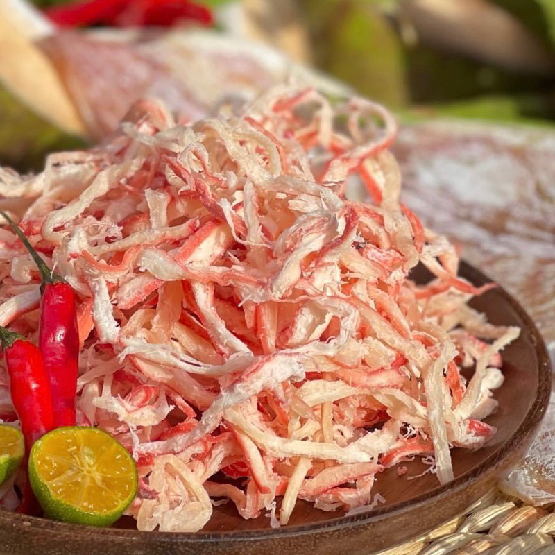 Khô mực hấp nước dừa xé sợi (gói 100g kèm tương ớt)