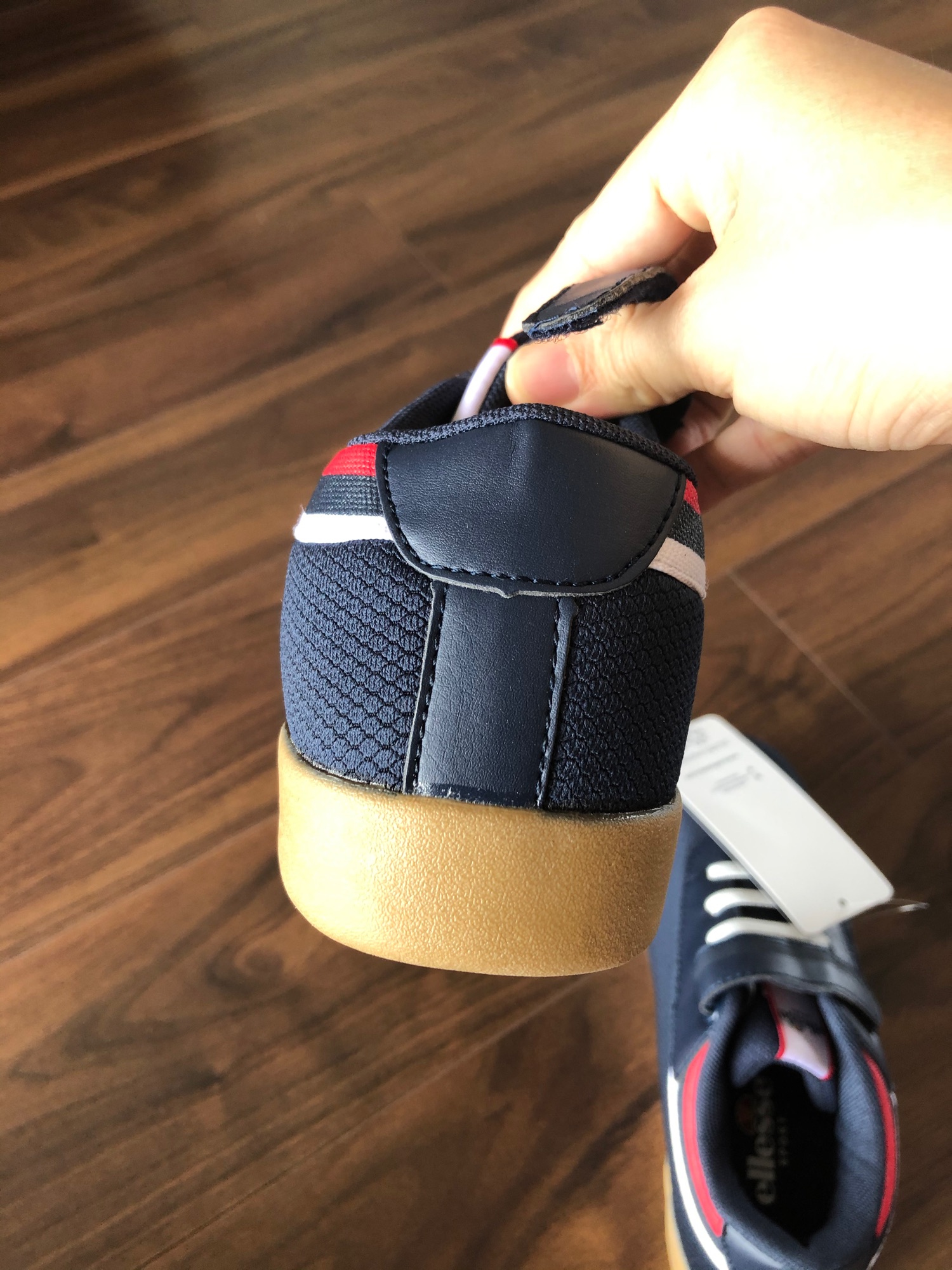 [HCM]Giầy Ellesse Bé Trai Xuất Âu Size 28-35