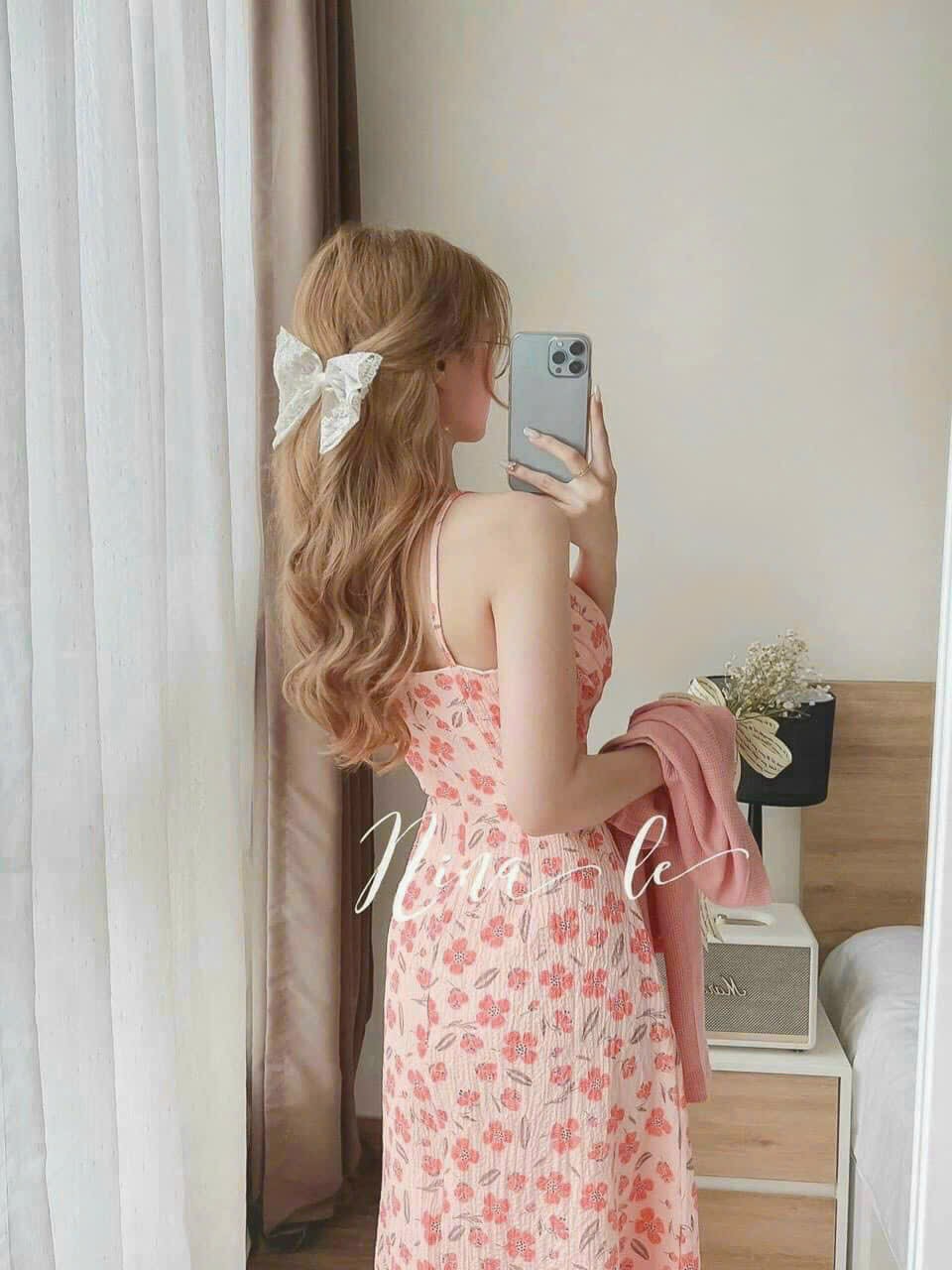 Sét đầm hai dây kèm áo khoác có mút ngực