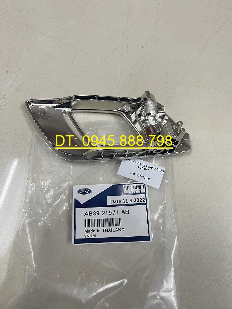 Tay mở của trong Ford Ranger