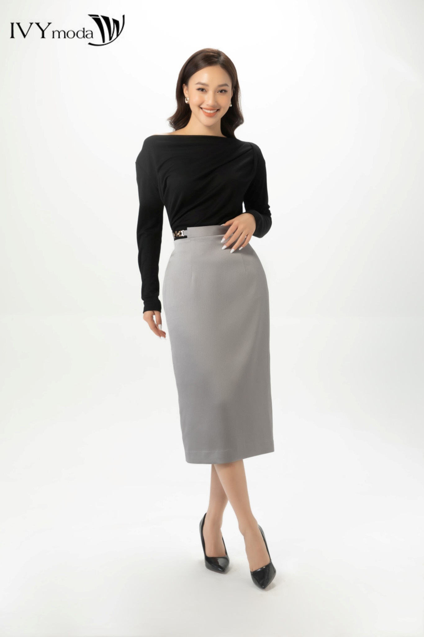 Chân váy lụa dáng bút chì IVY moda MS 31M7147
