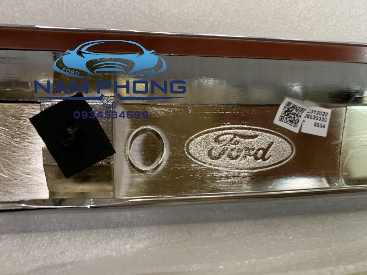 Nẹp capo Escape 2.3 mạ – 4E116507E0AF / 4E116507E0AC