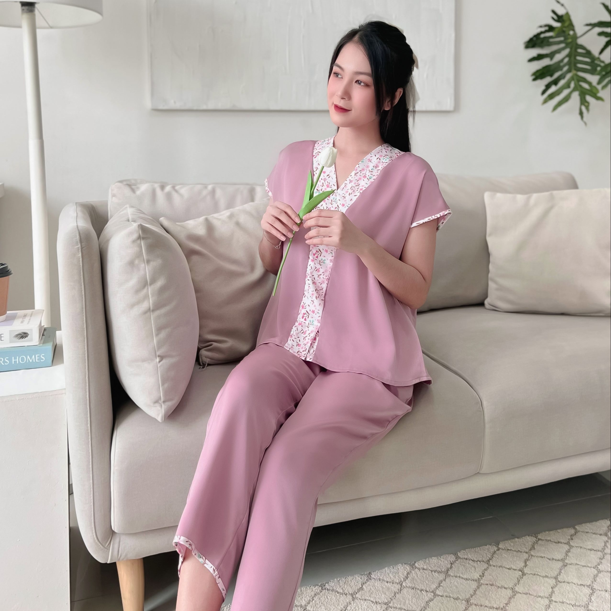 Đồ mặc nhà Mây áo viền hoa lụa nhung cao cấp - quần dài