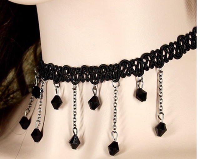 Choker đá rơi đẹp