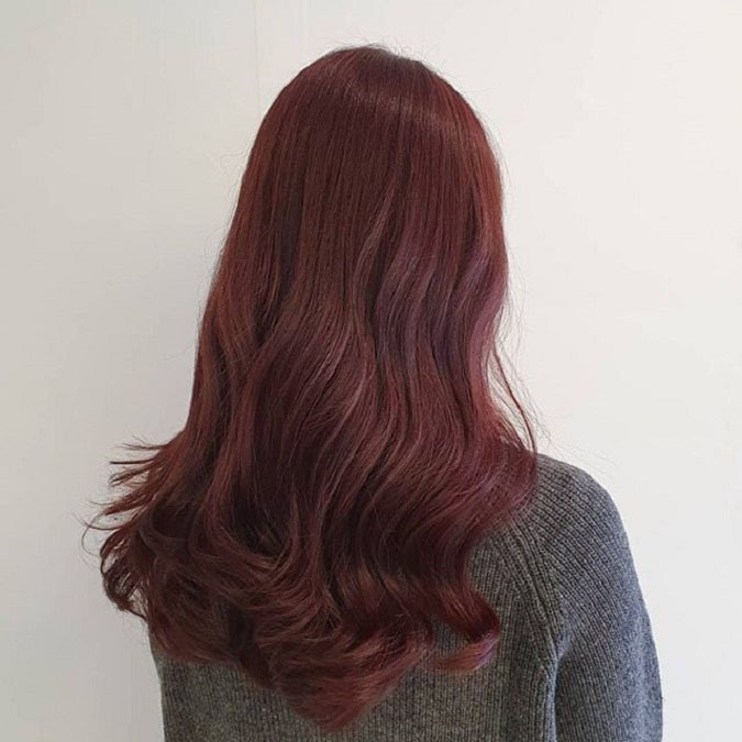Thuốc nhuộm tóc màu nâu đỏ mang lại vẻ đẹp tự nhiên cho tóc của bạn. Hãy xem hình ảnh này để tìm hiểu thêm về sản phẩm chất lượng này và cách tô điểm cho mái tóc của bạn.