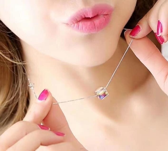 Dây chuyền vàng tây hạt pha lê
