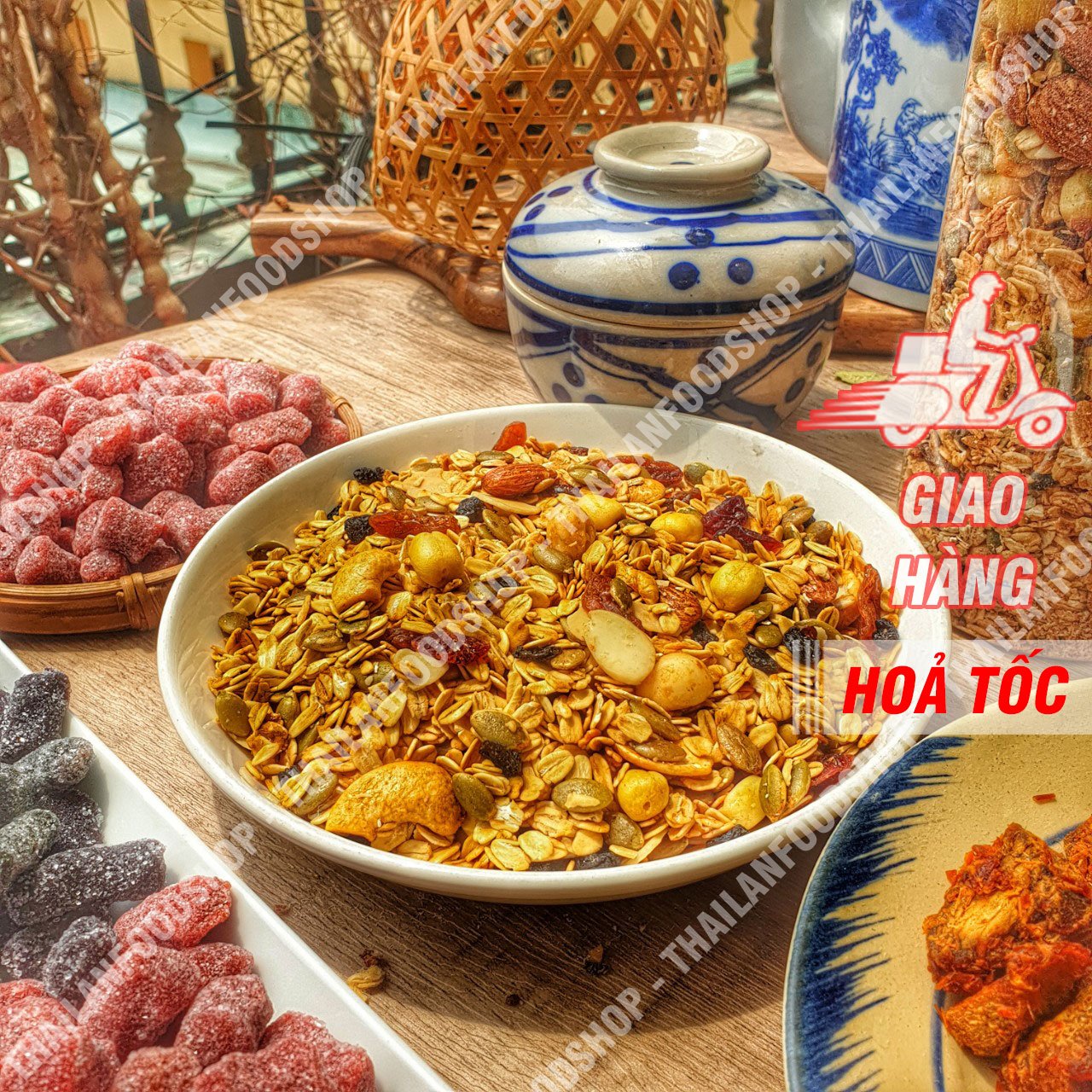 Yến Mạch Granola Sấy Mật Ong (Ngủ Cốc Ăn Liền Granola) Lon 500Gram