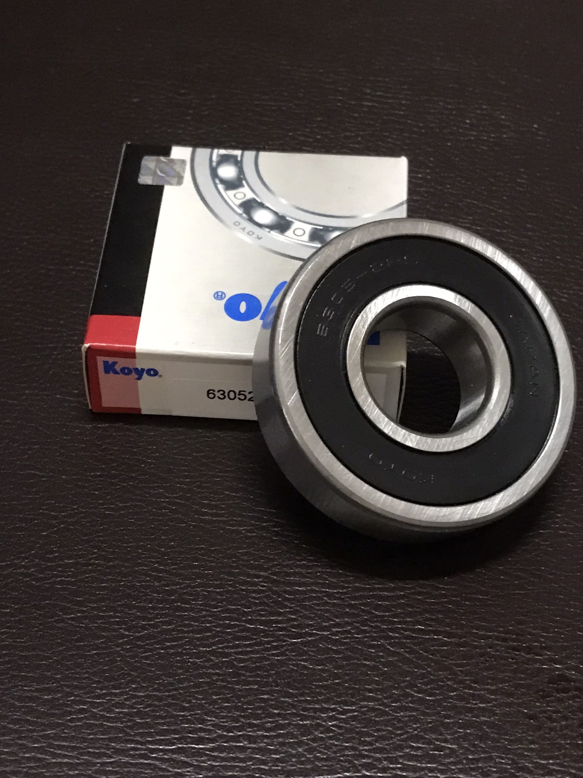 Vòng bi (bạc đạn) KOYO 6305 2RS Chất lượng cao