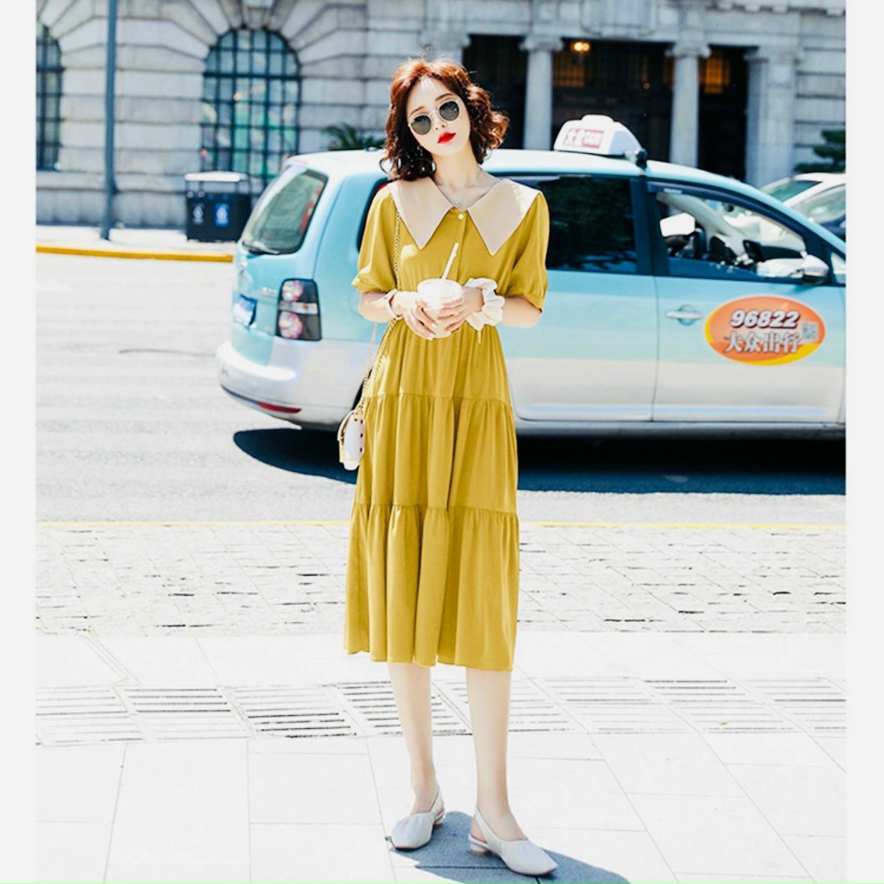 Đầm váy vàng tầng phối cổ trắng
