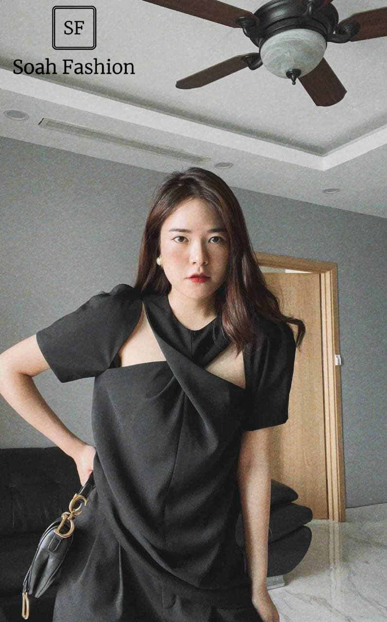 Áo Phom Suông Xoắn Cổ Cut Out