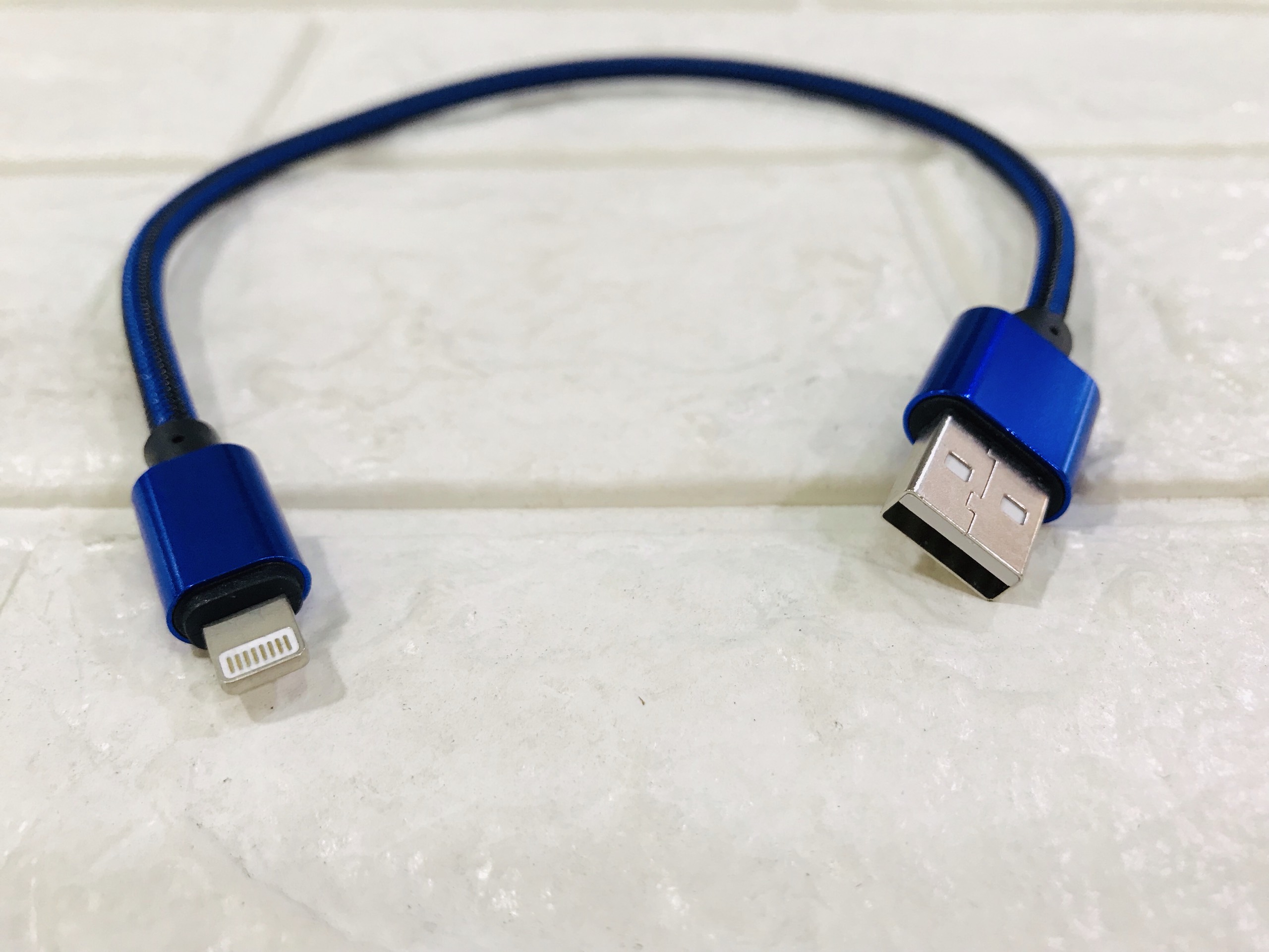 CÁP SẠC IPHONE DÂY DÙ DÀI 30CM